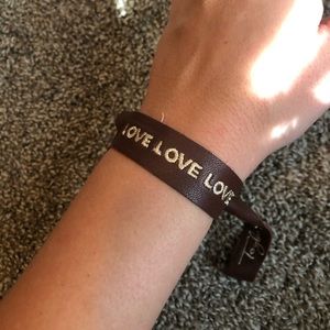 Taylor Swift ‘Fearless’ Tour bracelet